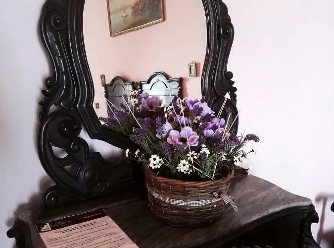 Domus Cicerone Bed & Breakfast 3*